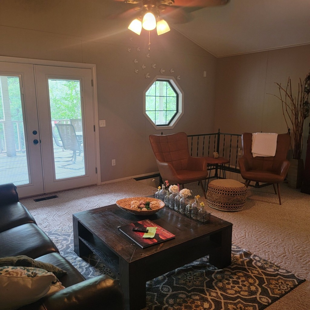 Experience the Ultimate Lake Vacation at Tenkiller Ferry Lake, Oklahoma